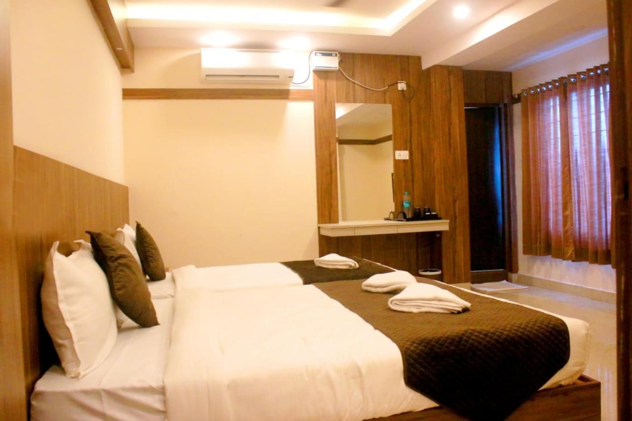 Hotel Sakura Inn Hosūr Dış mekan fotoğraf