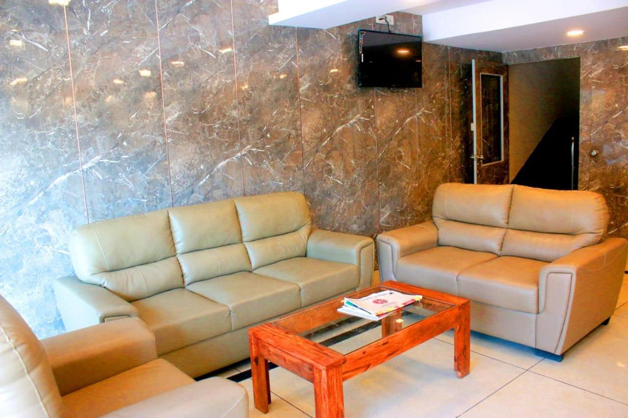 Hotel Sakura Inn Hosūr Dış mekan fotoğraf