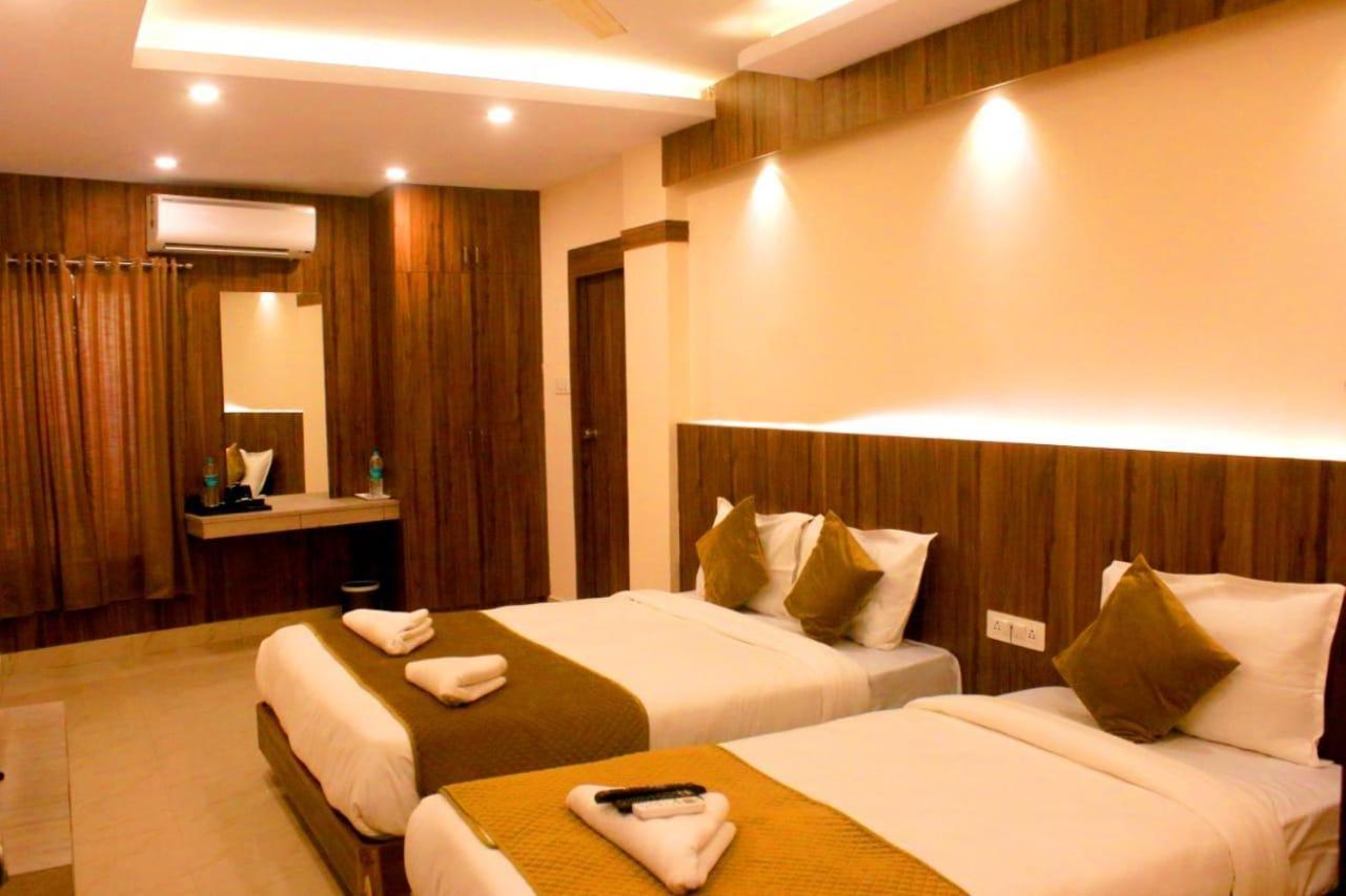 Hotel Sakura Inn Hosūr Dış mekan fotoğraf