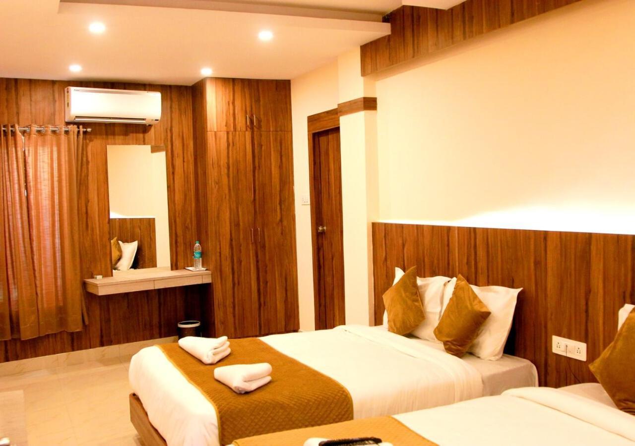 Hotel Sakura Inn Hosūr Dış mekan fotoğraf